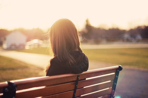 چگونه کسی که عاشقش بودیم را برای همیشه فراموش کنیم؟