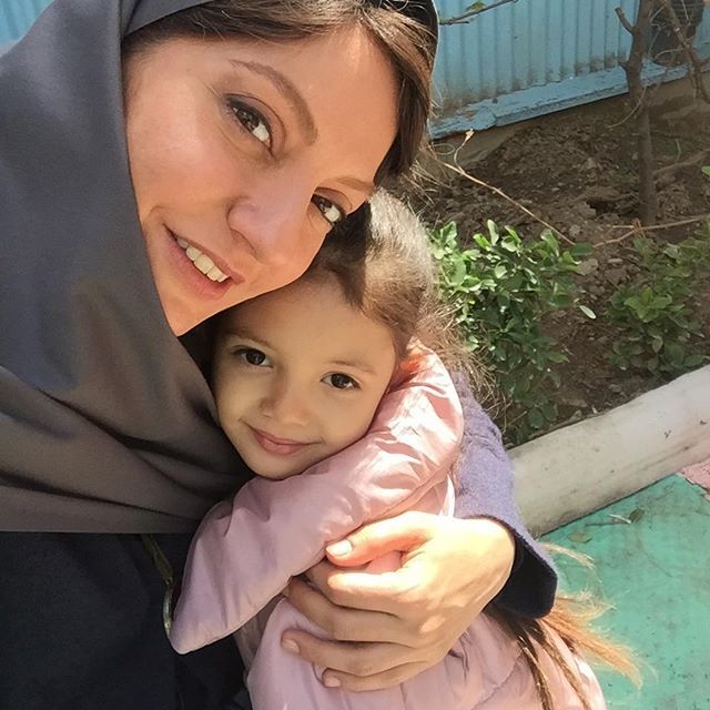 بیوگرافی مهناز افشار و رازهای جالبی درباره او  + عکس های مهناز افشار