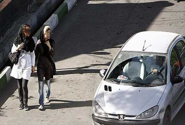 جرم متلک پرانی به زنان و مزاحمت خیابانی + نحوه شکایت و رسیدگی به جرم