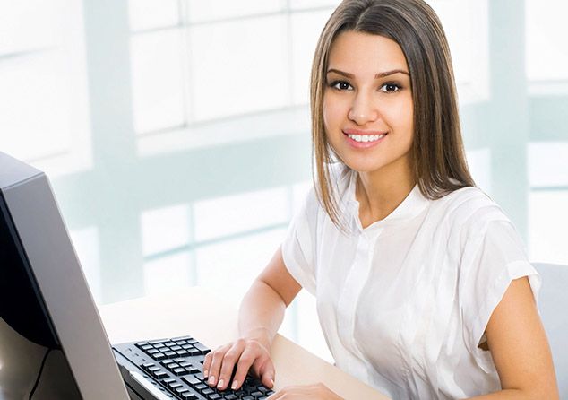 چگونه در محل کار آرایش کنیم؟ | نکات آرایش اداری و کارمندی