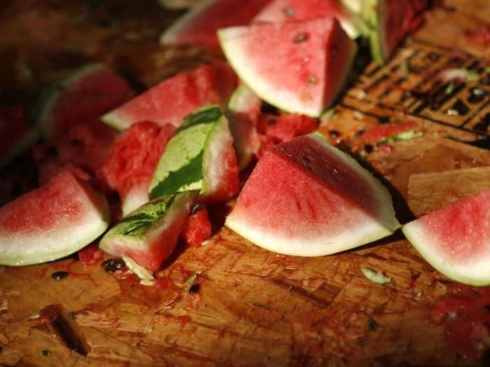 خوراکی هایی که بدن شما را سم زدایی می کنند | از چغندر تا پیاز