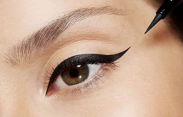 چگونه در محل کار آرایش کنیم؟ | نکات آرایش اداری و کارمندی