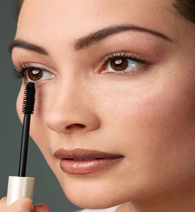 چگونه در محل کار آرایش کنیم؟ | نکات آرایش اداری و کارمندی