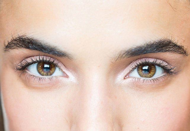 چگونه در محل کار آرایش کنیم؟ | نکات آرایش اداری و کارمندی