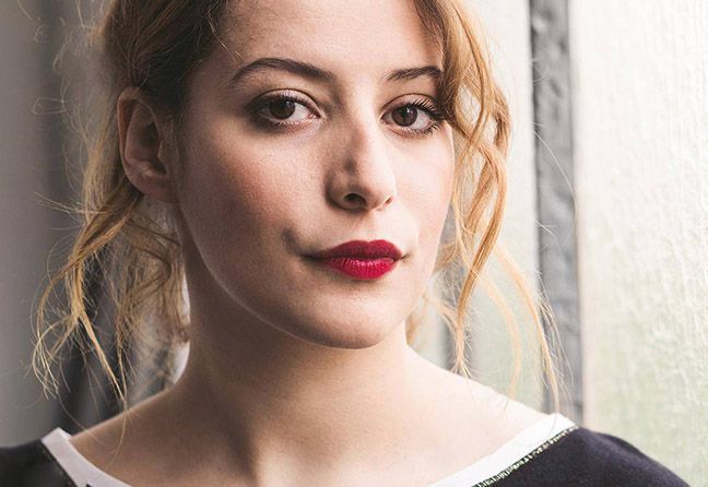چگونه در محل کار آرایش کنیم؟ | نکات آرایش اداری و کارمندی