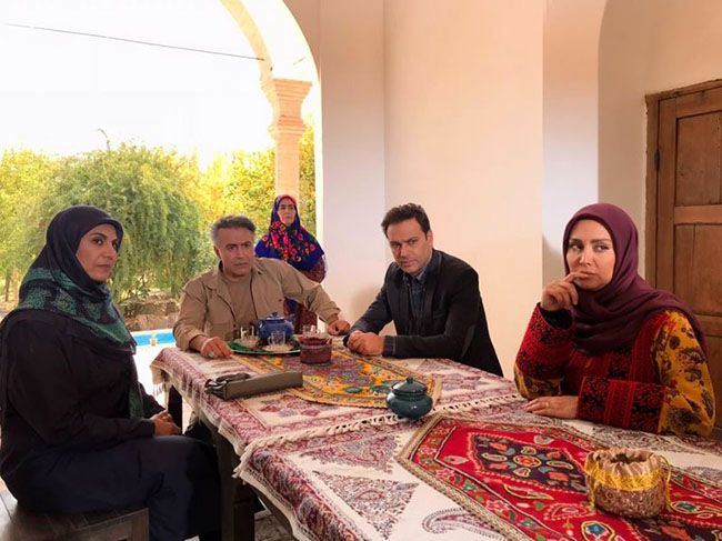 بیوگرافی تمام بازیگران سریال خاک گرم + عکس و خلاصه داستان و لیست عوامل