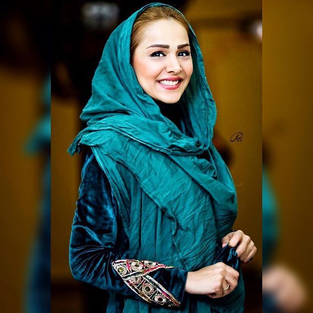 بیوگرافی مهرناز دبیرزاده و همسرش + عکس های مهرناز دبیرزاده + مصاحبه و اینستاگرام