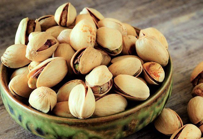 بهترین خواص پسته و بادام | فواید آجیل خوردن در عید نوروز