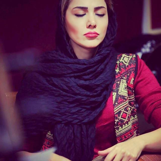 بیوگرافی مهرناز دبیرزاده و همسرش + عکس های مهرناز دبیرزاده + مصاحبه و اینستاگرام