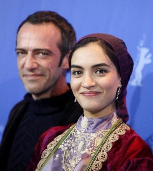 بیوگرافی تمام بازیگران سریال بر سر دوراهی + خلاصه داستان و زمان پخش