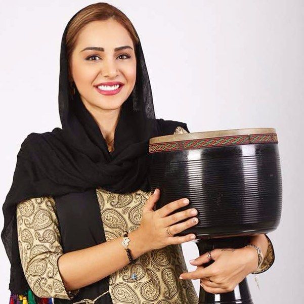 بیوگرافی مهرناز دبیرزاده و همسرش + عکس های مهرناز دبیرزاده + مصاحبه و اینستاگرام