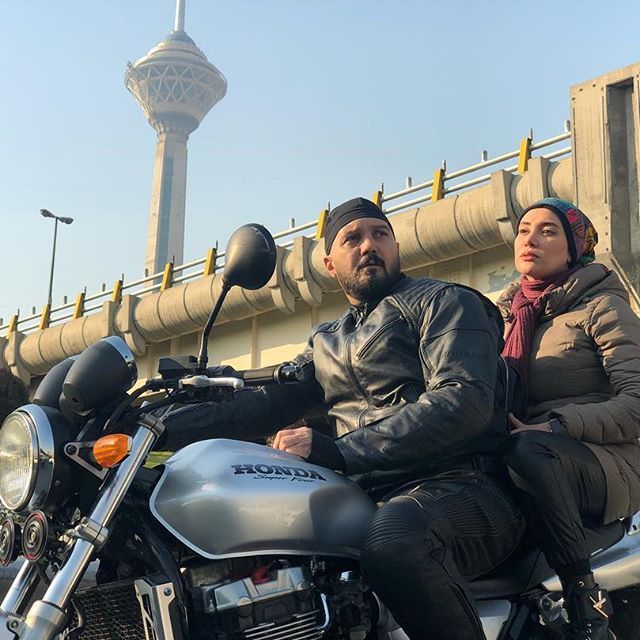 بیوگرافی کامبیز دیرباز و همسرش + مصاحبه و عکس های کامبیز دیرباز
