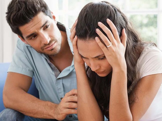 چگونه به همسر عزادار دلداری دهیم؟ | روش های تسکین دادن به همسر داغدار