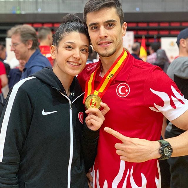 بیوگرافی مهران عسگری و همسر خارجی اش + عکس های مهران عسگری و مصاحبه