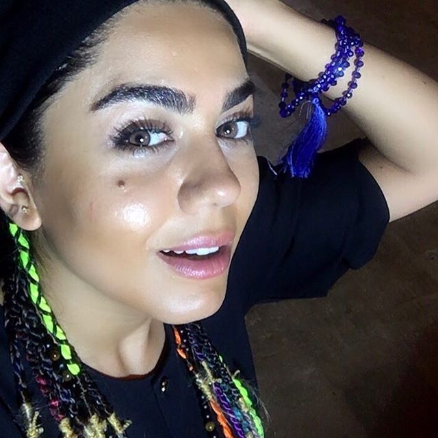 بیوگرافی آزاده زارعی و همسرش + عکس های آزاده زارعی + مصاحبه و اینستاگرام