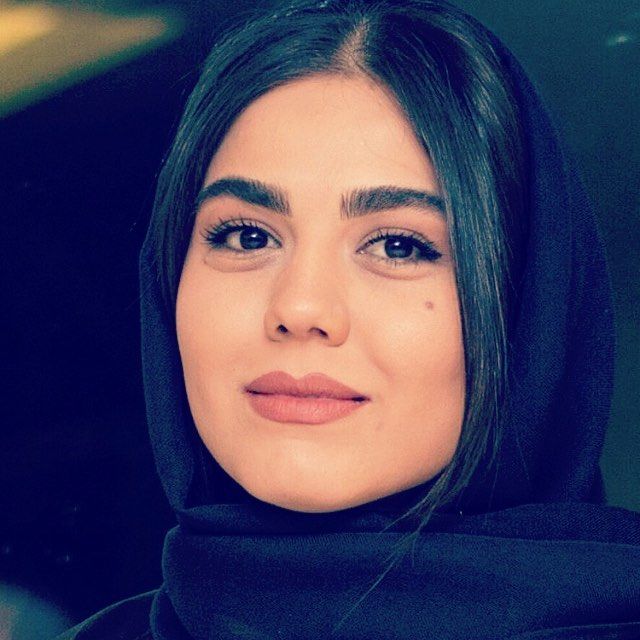 بیوگرافی آزاده زارعی و همسرش + عکس های آزاده زارعی + مصاحبه و اینستاگرام