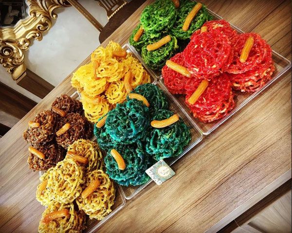طرز تهیه زولبیا و بامیه به روش قنادی و مجلسی برای ماه رمضان + روش های تزیین مجلسی