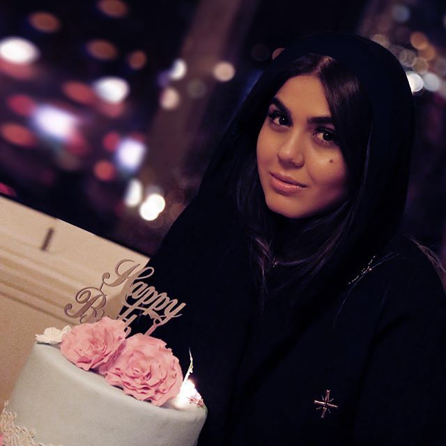 بیوگرافی آزاده زارعی و همسرش + عکس های آزاده زارعی + مصاحبه و اینستاگرام