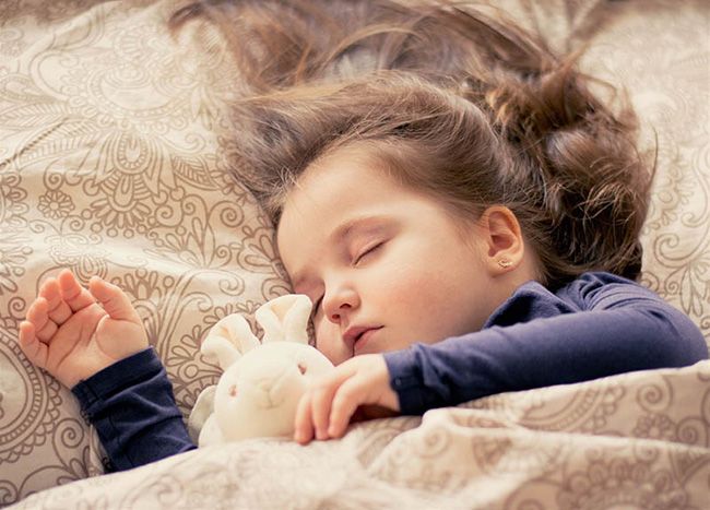 تعبیر خواب کودک | دیدن خواب کودکان چه معنایی دارد؟