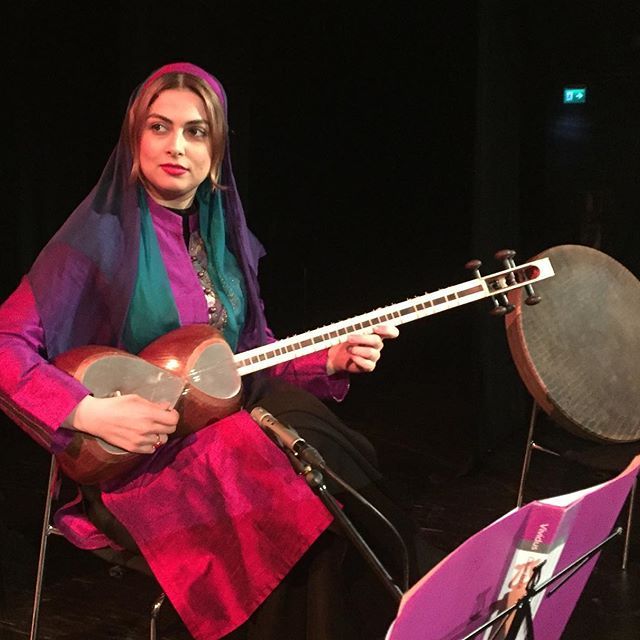 بیوگرافی هستی فرحی و همسرش + زندگی هنری و عکس های هستی فرحی