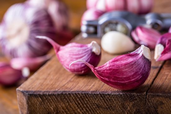 10 بهترین خواص سیر برای سلامتی و زیبایی