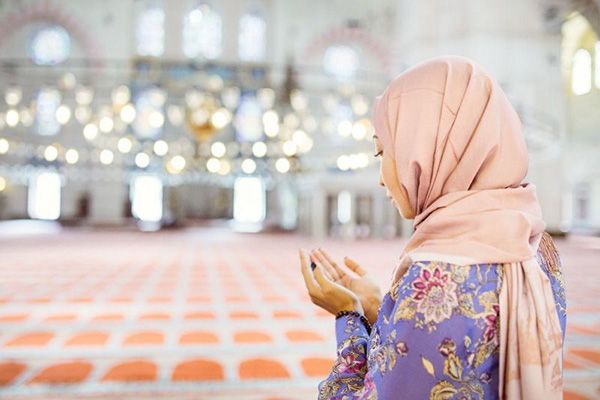 چرا باید نماز بخوانیم؟ فلسفه و احکام نماز خواندن چیست؟
