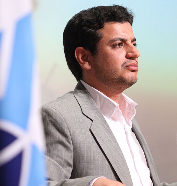 بیوگرافی علی اکبر رائفی پور و همسرش + حواشی و اینستاگرام