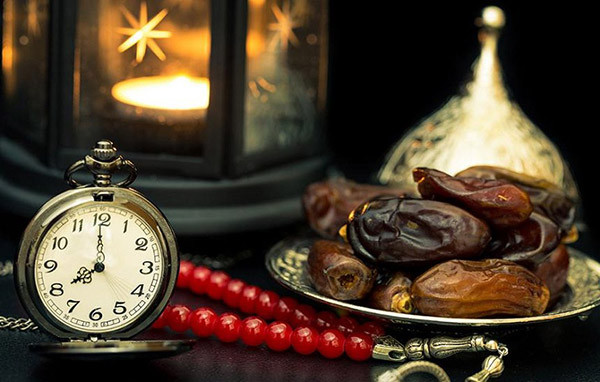بهترین خوراکی ها برای افطاری و سحری | چه بخوریم و چه نخوریم؟
