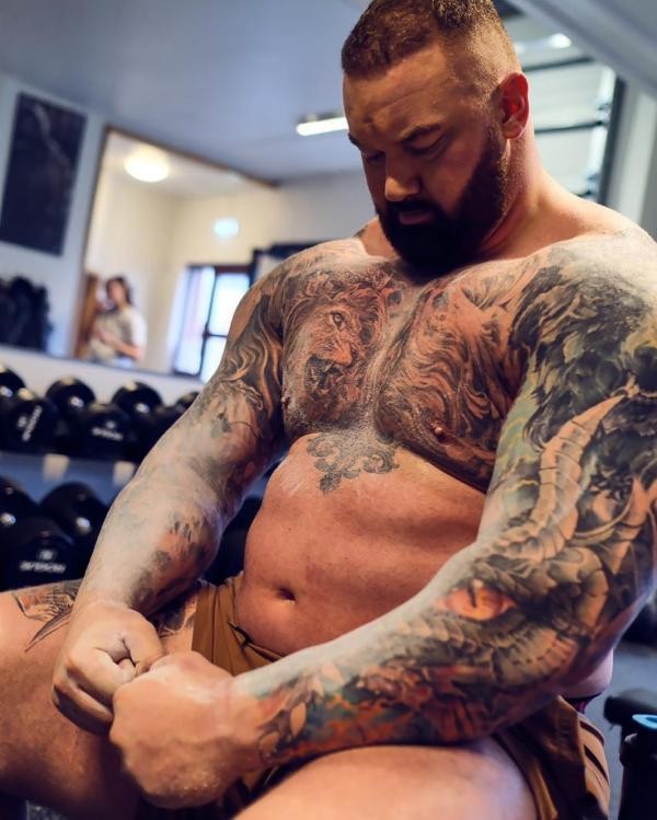 قوی ترین مرد جهان کیست ؟ thorbjornsson@ + عکس های هافثور پی یرشون 