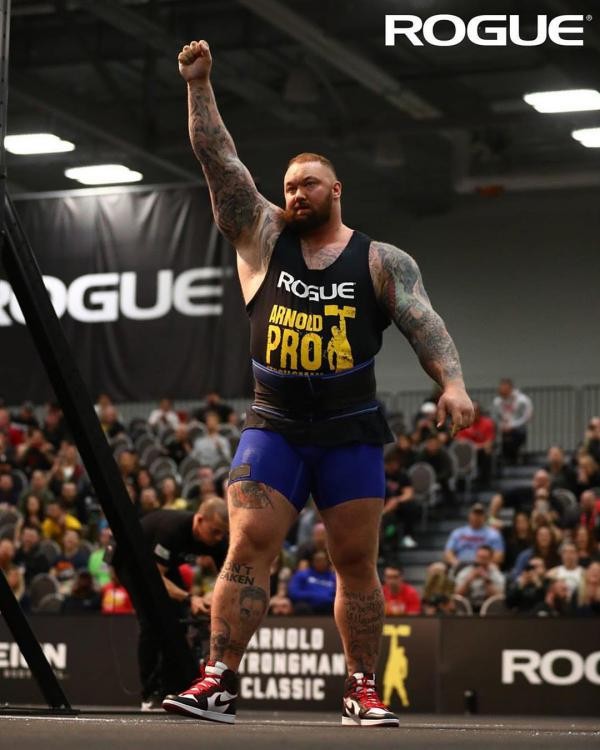 قوی ترین مرد جهان کیست ؟ thorbjornsson@ + عکس های هافثور پی یرشون 