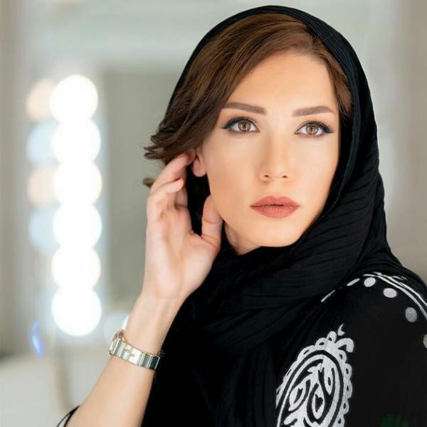 عکس و اسامی بازیگران سریال سفر در خانه + داستان و حواشی