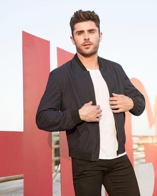 زاک افرون zacefron@ | بیوگرافی و عکس های جدید زاک افرون بازیگر مشهور هالیوود
