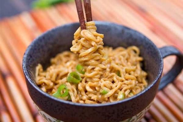 10 روش آسان تهیه نودالیت خوشمزه NOODELITE