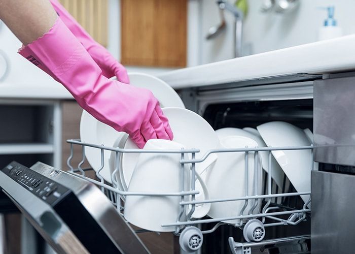 با این راهکارها از خراب شدن یخچال ،ماشین لباسشویی و ظرفشویی جلوگیری کنید