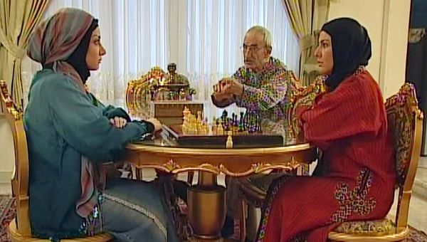 عکس و اسامی بازیگران سریال ترش و شیرین + داستان و حواشی
