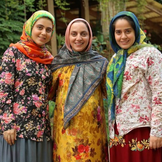 بیوگرافی تمام بازیگران سریال در کنار پروانه ها + عکس های بازیگران سریال در کنار پروانه ها