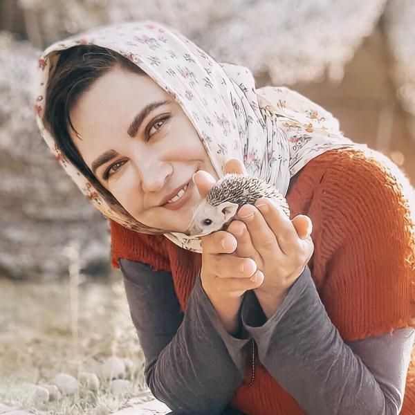 عکس و اسامی بازیگران سریال آرام میگیریم + داستان و حواشی
