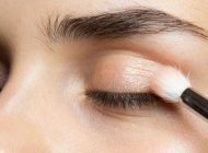 نحوه اعمال سایه چشم با حفظ ظاهر طبیعی و زیبا