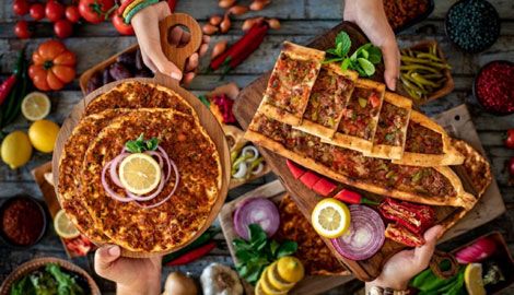 معرفی ۱۷ غذای ترکیه‌ای محبوب که نباید از دست بدهید