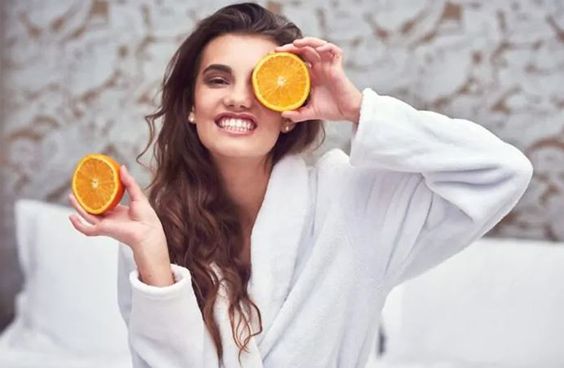 چگونه جوان به نظر برسیم؟ 6 راه آسان برای جوان شدن چهره