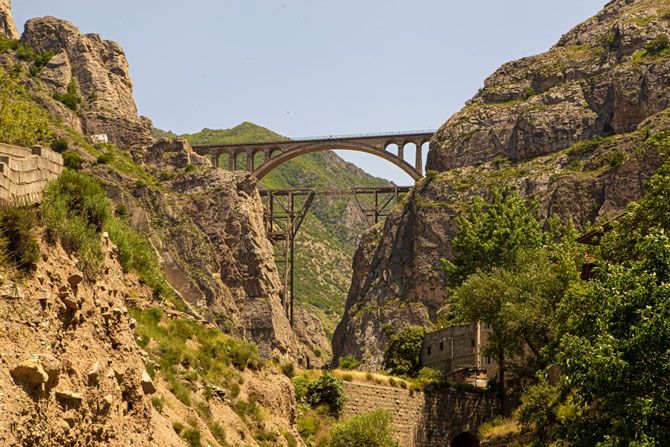 چه مسیرهایی را بهتر است با قطار سفر کنیم؟