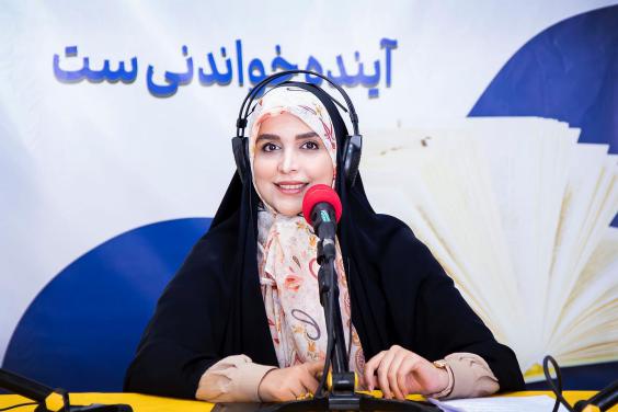 مژده لواسانی مجری
