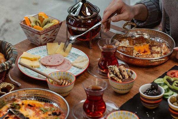 واژگان ناهار به زبان ترکی؛ اصطلاحات مرتبط با وعدهغذایی ظهر