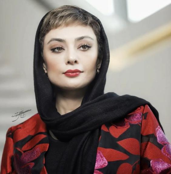 حواشی یکتا ناصر