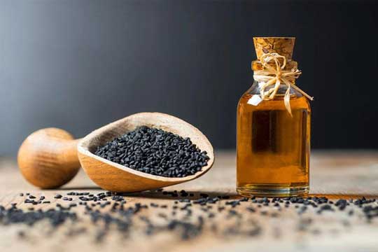 خواص مالیدن روغن سیاه دانه به شکم