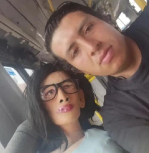 ازدواج با عروسک پارچه ای 