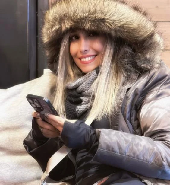 ساناز کاشمری گروه آریان ،بیوگرافی ساناز کاشمری