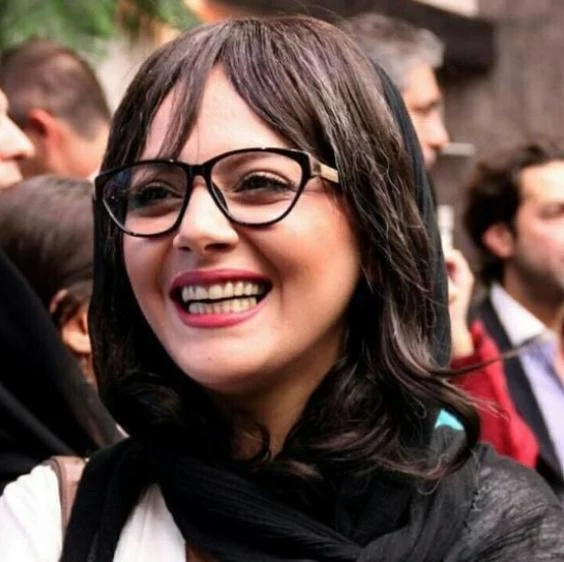چکامه چمن ماه بازیگر