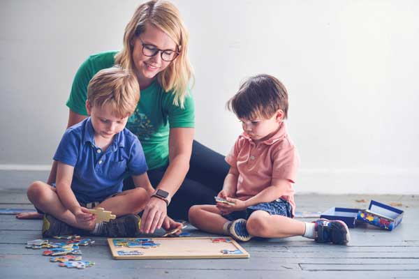 پرستار برای فرزند در منزل