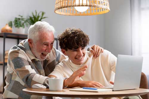 یادگیری زبان در سن بالا: چالش‌ها و مزایا